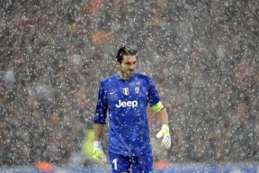 乐鱼体育登录-库里坐不住！勇士25分惨败掘金吞2连败 赛后还有4个坏消息，勇士单节51分对掘金全场回放