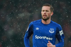 乐鱼体彩-伦敦马拉松纯跑者打破历史纪录，现场气氛热烈，2020年伦敦马拉松全程视频